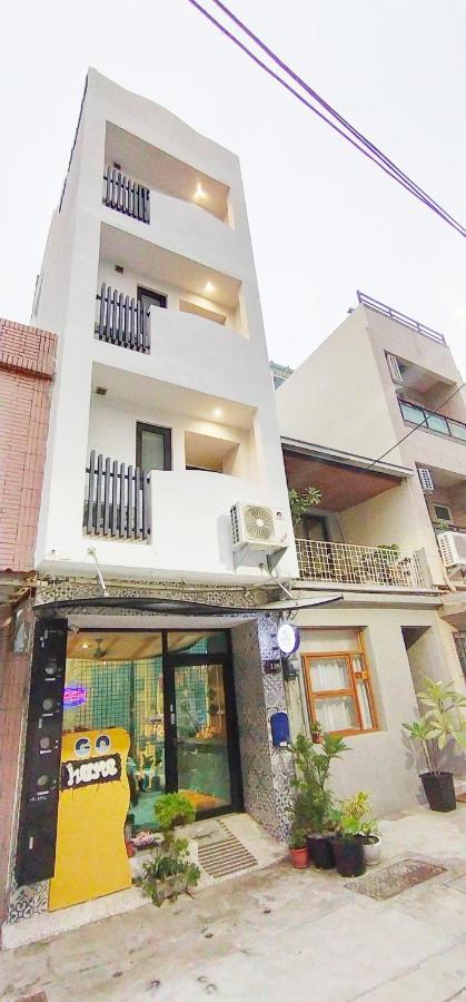 Go Home Homestay Kaohsiung Exteriör bild