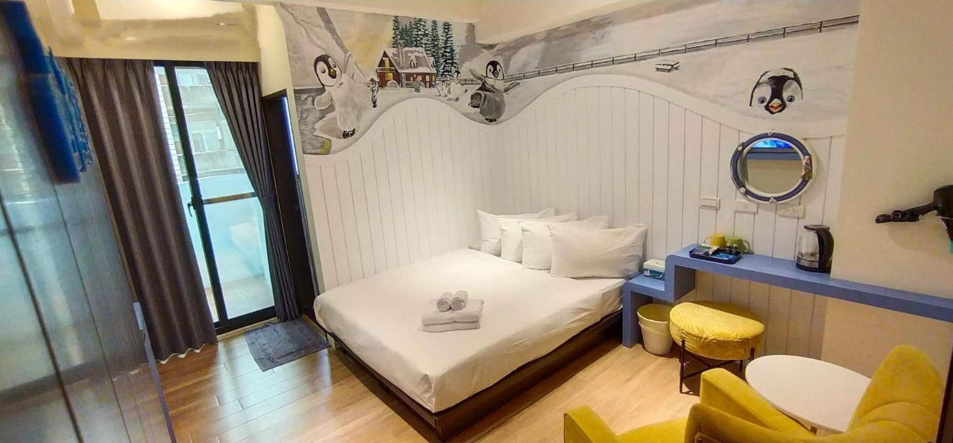 Go Home Homestay Kaohsiung Exteriör bild